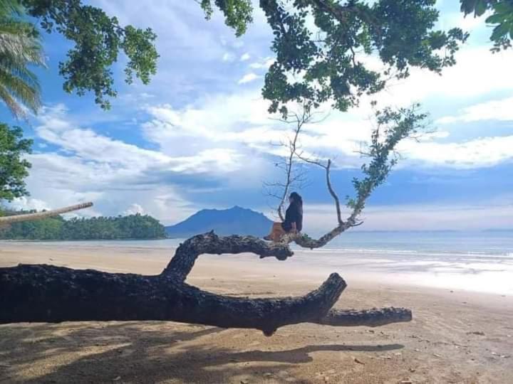 Arkadia Beach Resort Underground River Sabang  Extérieur photo